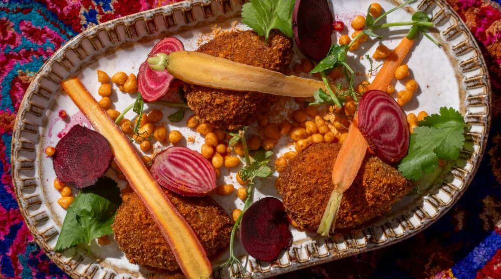 يعتبر المطبخ الهندي من أكثر المطابخ إنتشارا في بريطانيا (الشرق الاوسط)