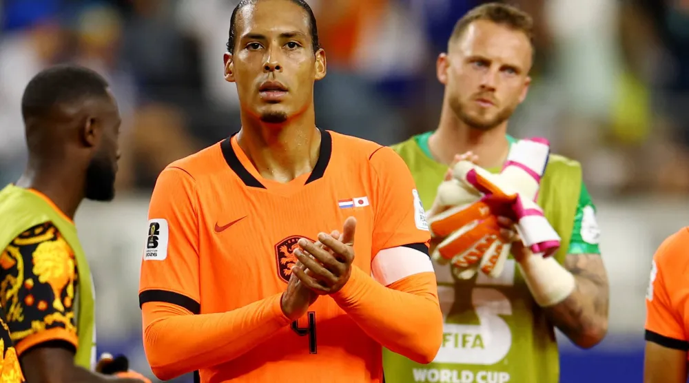 فيرجيل فان دايك قائد منتخب هولندا (رويترز)