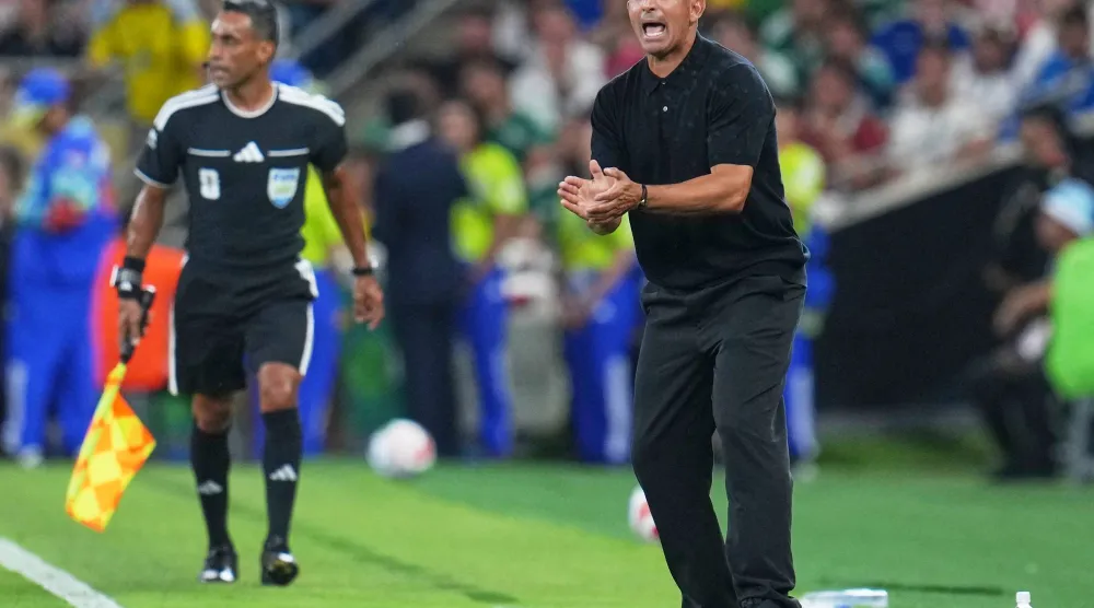 صبري لموشي مدرب منتخب تونس (أ.ب)