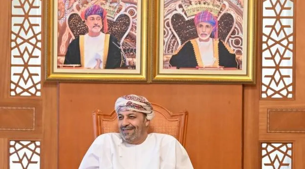 حمود البوسعيدي وزير الداخلية العماني: الأوامر السلطانية تضمنت تمثيلاً دائماً للمرأة في مجلس الشورى من مختلف المحافظات (العمانية)