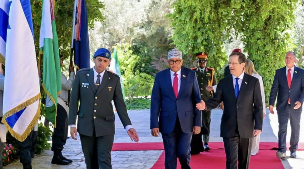 استقبال رئيس إقليم أرض الصومال الانفصالي من قبل الرئيس الإسرائيلي (حساب رئاسة الإقليم على «إكس»)