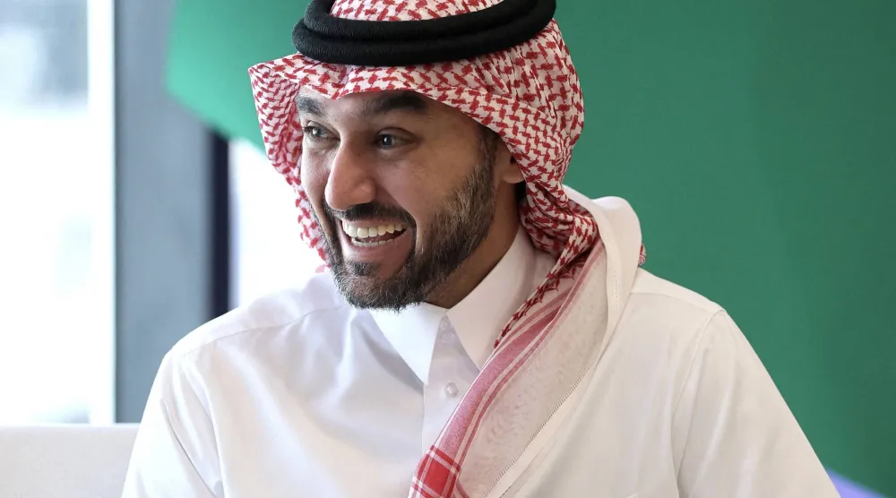 الأمير عبد العزيز بن تركي الفيصل وزير الرياضة (رويترز)