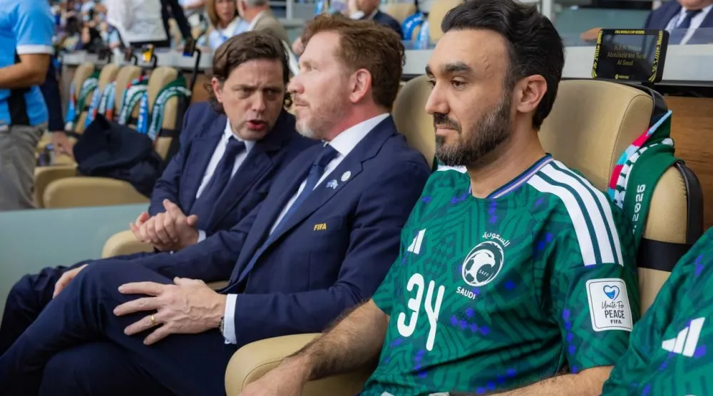 الفيصل أشاد بالمستوى المميز الذي قدمه نجوم الأخضر في بداية المشوار المونديالي (وزارة الرياضة)