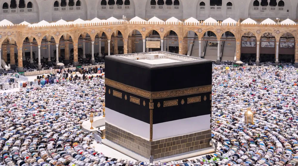 الكعبة المشرفة تتزيّن بحلتها الجديدة مع حلول العام الهجري لتبقى عنواناً للجمال والإجلال (واس)