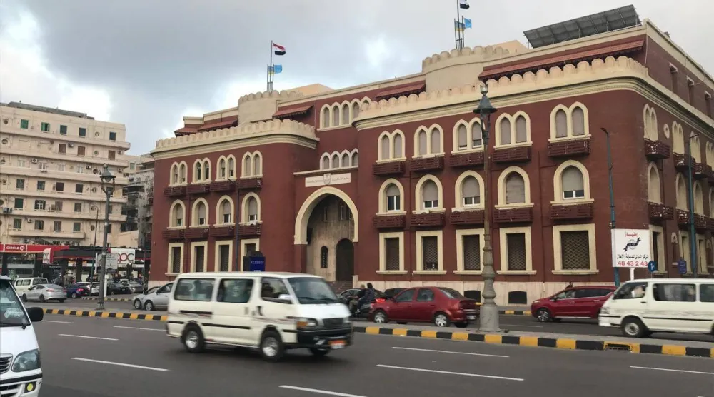 مبنى جامعة الإسكندرية (الشرق الأوسط)