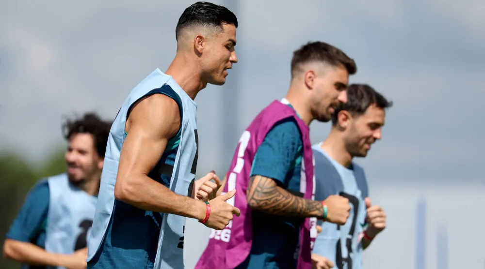 تتجه الأنظار إلى مدينة هيوستن حيث يبدأ المنتخب البرتغالي رحلته في كأس العالم بمواجهة جمهورية الكونغو الديمقراطية (أ.ف.ب)
