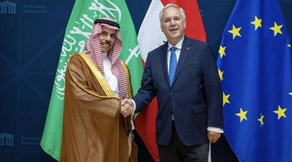 فالتر روزنكرانتس رئيس البرلمان النمساوي خلال لقائه الأمير فيصل بن فرحان وزير الخارجية السعودي (واس)