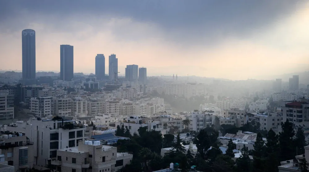 منظر للعديد من المباني في وسط العاصة الأردنية عمان (د.ب.أ)