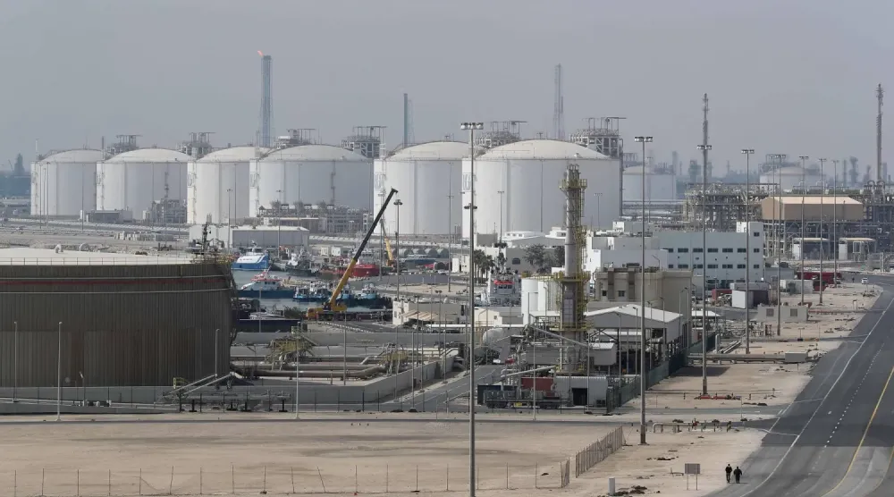 Katar'ın sıvılaştırılmış doğal gaz üretiminin ana merkezi olan Ras Laffan Sanayi Şehri (AFP)