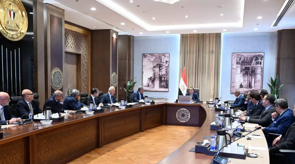 اجتماع رئيس الوزراء المصري مع ممثلي شركات السياحة والطيران الاثنين بالقاهرة (صفحة مجلس الوزراء على فيسبوك)