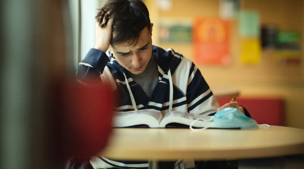 الاضطرابات النفسية تؤثر في التفكير والمشاعر والسلوك (جامعة بوسطن)