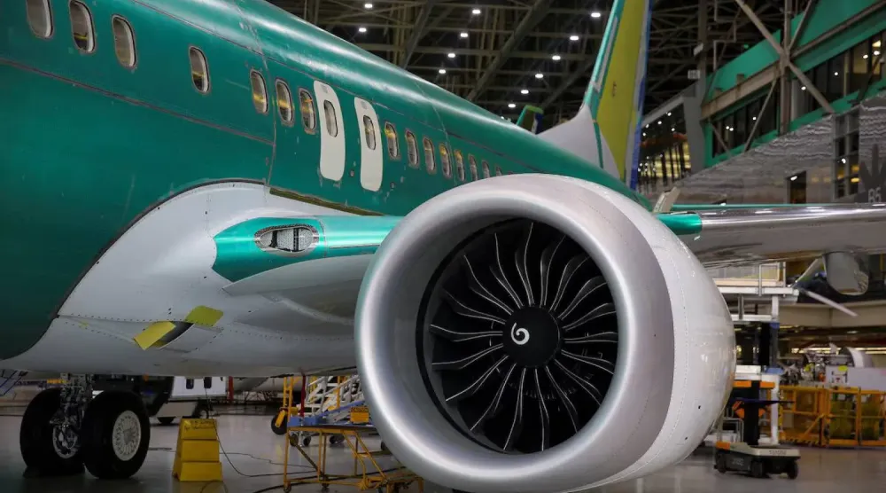 Washington'daki Boeing fabrikasında bulunan bir uçak motoru (Reuters)