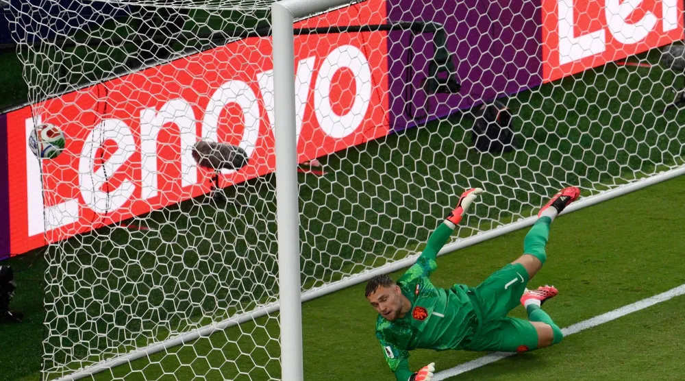 حارس مرمى المنتخب الهولندي بارت فيربروغين (أ.ب)