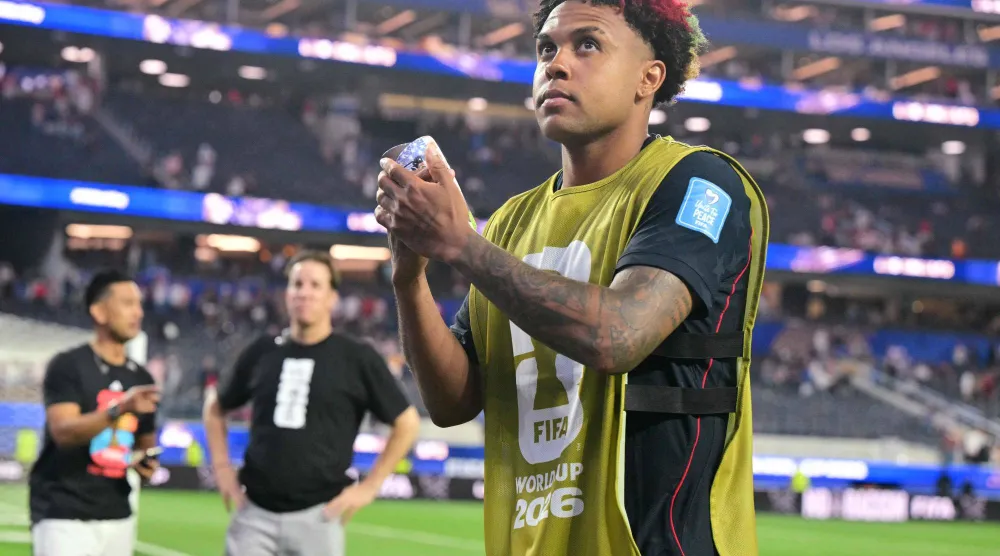 ويستون ماكيني لاعب وسط منتخب الولايات المتحدة (أ.ف.ب)