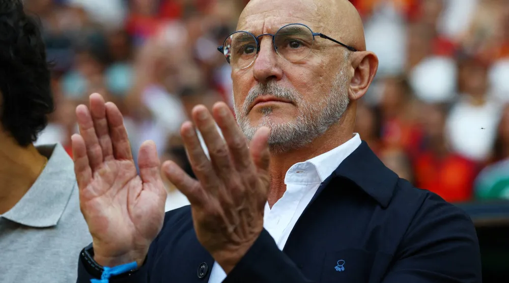 مدرب منتخب إسبانيا لويس دي لا فوينتي (رويترز)