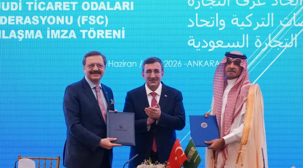 نائب الرئيس التركي جودت يلماظ شهد مراسم توقيع مذكرة التفاهم بين الغرف التجارية في السعودية وتركيا (من حسابه في إكس)