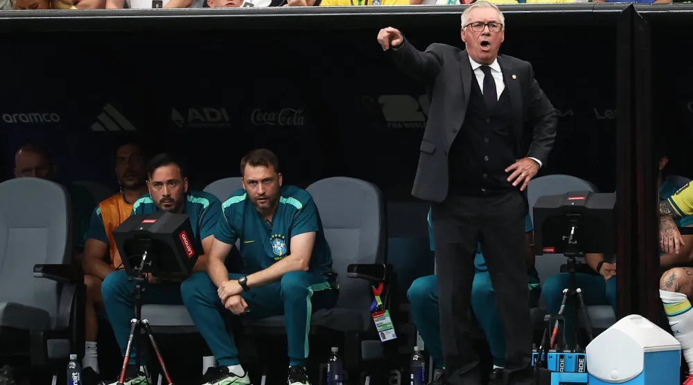 الإيطالي كارلو أنشيلوتي المدير الفني للمنتخب البرازيلي (رويترز)