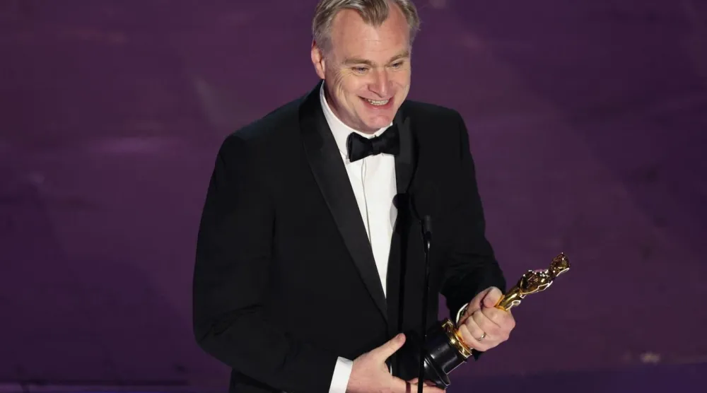 Akıl Defteri (Memento), Batman üçlemesi ve Prestij (The Prestige) gibi filmlere de imza atan 55 yaşındaki Christopher Nolan, Oppenheimer'la En İyi Yönetmen dalında Oscar'a uzanmıştı (Reuters)