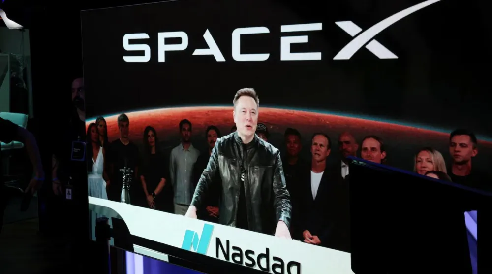  Nasdaq'ta açılış zilinin çalındığı törene videoyla katılan Elon Musk, "SpaceX'in başarılı olma ihtimalini yüzde 10'dan az görüyordum" demişti (Reuters)