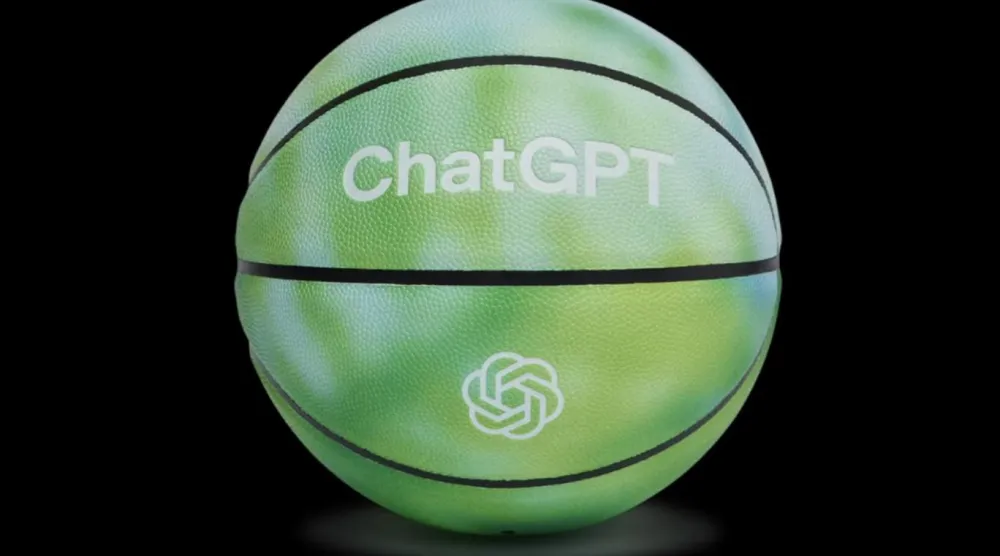 OpenAI, ChatGPT basketbol topunun "yaratıcılığın sadece ekranlarımızda yaşamadığının fiziksel bir hatırlatıcısı" olarak tasarlandığını söylüyor (OpenAI)