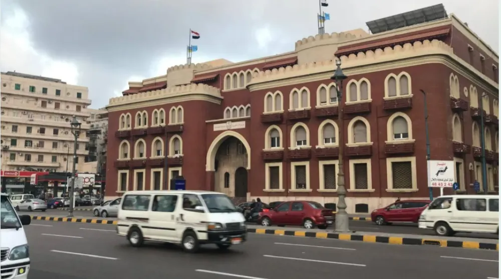 مبنى جامعة الإسكندرية (الشرق الأوسط)
