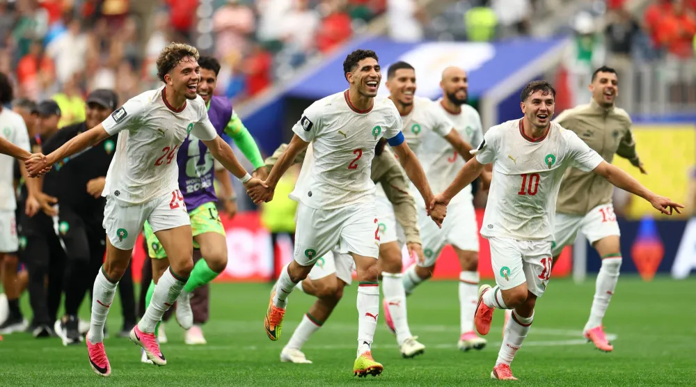 المغرب يكتسح كندا المستضيفة بثلاثية... ويحلق إلى ربع النهائي