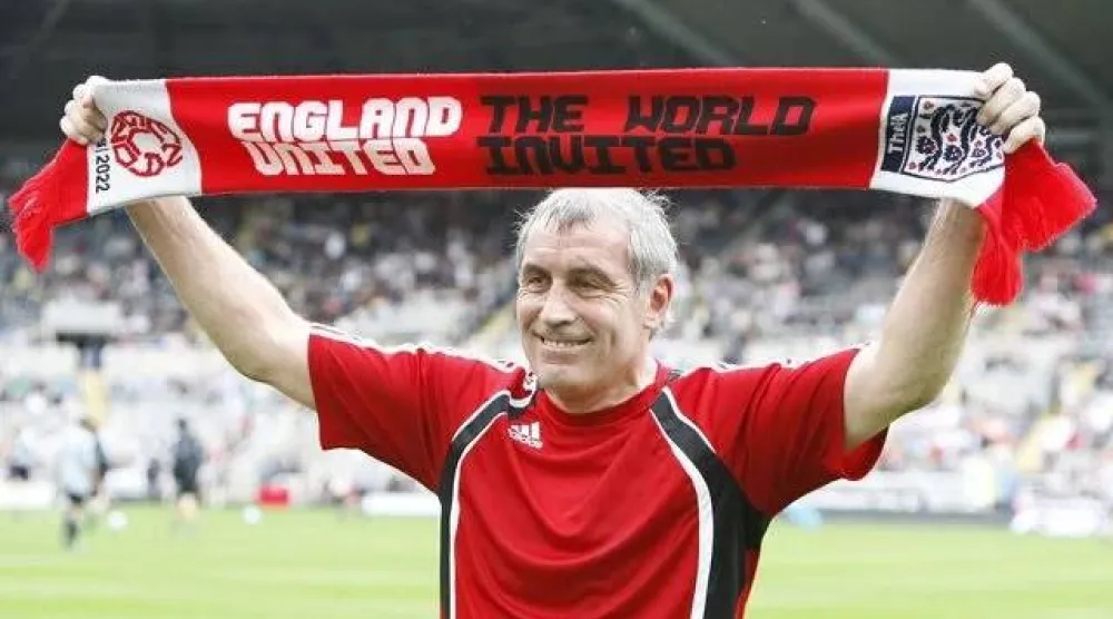 بيتر شيلتون قائد المنتخب الإنجليزي السابق (رويترز)