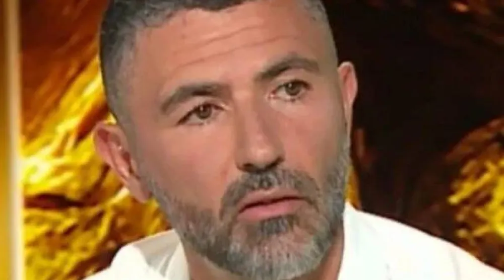 عنتر يحيى يستعد لتدريب الجزائر (أ.ف.ب)