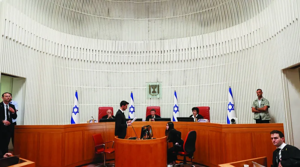 إحدى جلسات المحكمة العليا الإسرائيلية في القدس (رويترز)