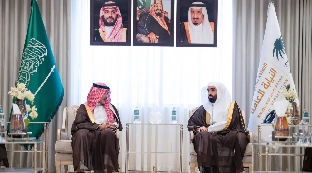 النائب العام الدكتور خالد اليوسف مستقبلاً وزير الإعلام سلمان الدوسري (النيابة العامة)