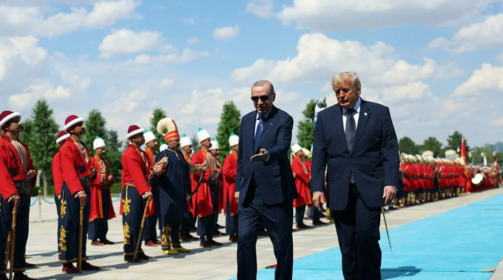 الرئيس التركي رجب طيب إردوغان خلال استقباله الرئيس الأميركي دونالد ترمب في قصر بيتشبع الرئاسي بأنقرة (الرئاسة التركية)