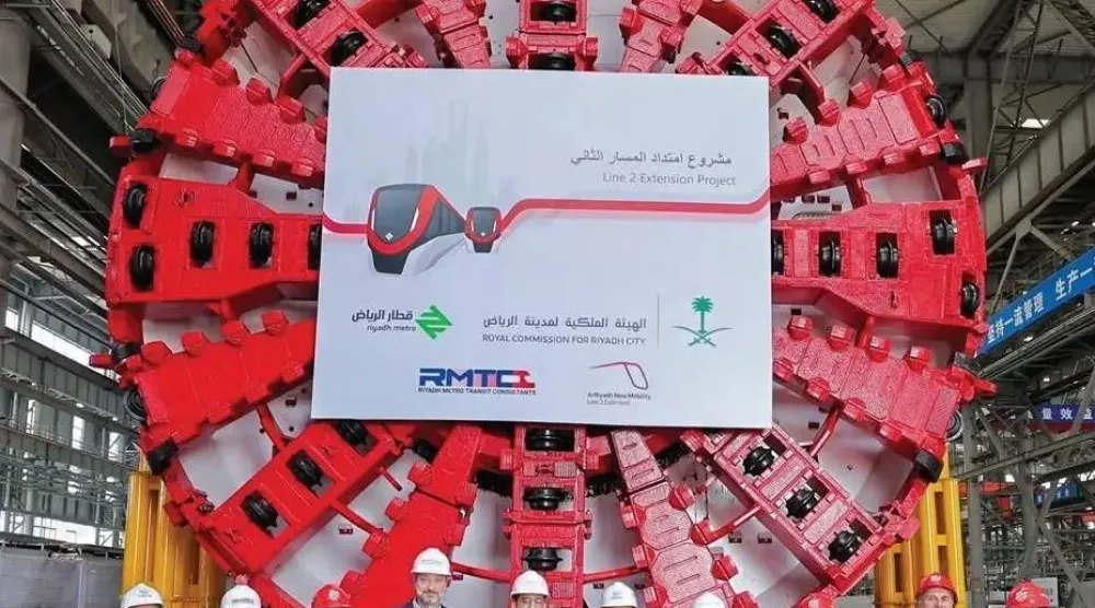 يبلغ قطر رأس الحفر في الآلة 11.16 متر ويصل طولها الإجمالي إلى 105 أمتار (الهيئة الملكية لمدينة الرياض)