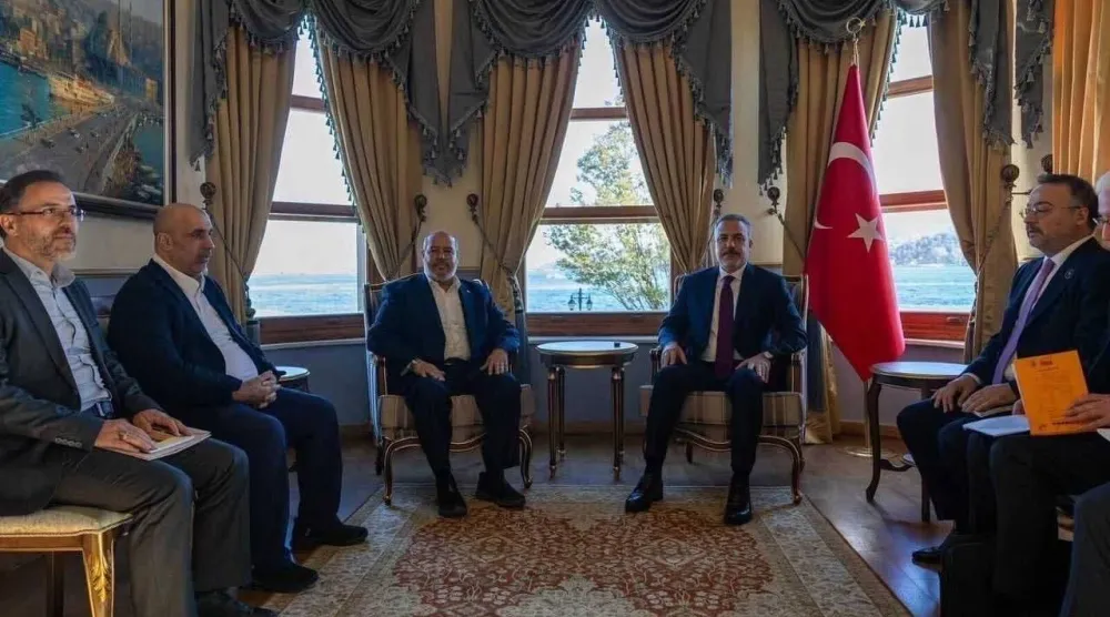وزير الخارجية التركي هاكان فيدان يستقبل وفداً من «حماس» برئاسة خليل الحية في إسطنبول (حركة «حماس»)