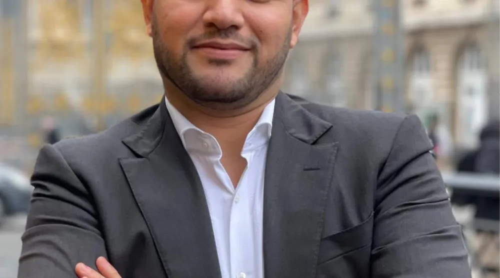 أمير بوخرص يعد من أشهر المعارضين الجزائريين المقيمين في فرنسا (حسابه بالإعلام الاجتماعي) 