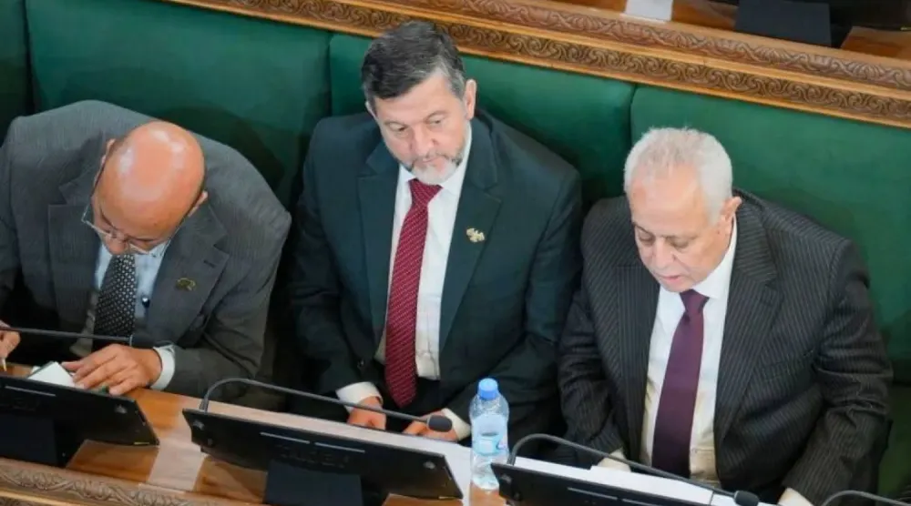 Suriye Halk Meclisi Başkanı Dr. Abdulhamid el-Avak, meclis üyeleriyle birlikte cumhurbaşkanlığı seçimlerine katılıyor (SANA)