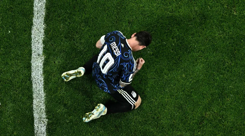 بات ميسي ثاني لاعب فقط في تاريخ كرة القدم يصل إلى المباراة النهائية لكأس العالم 3 مرات (أ.ف.ب)