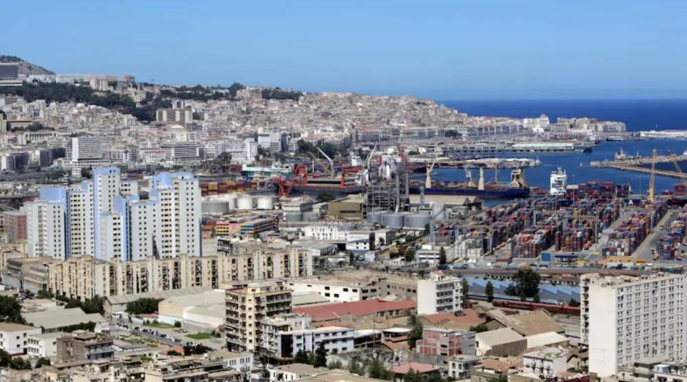 صورة عامة للعاصمة الجزائر (أرشيفية - رويترز)