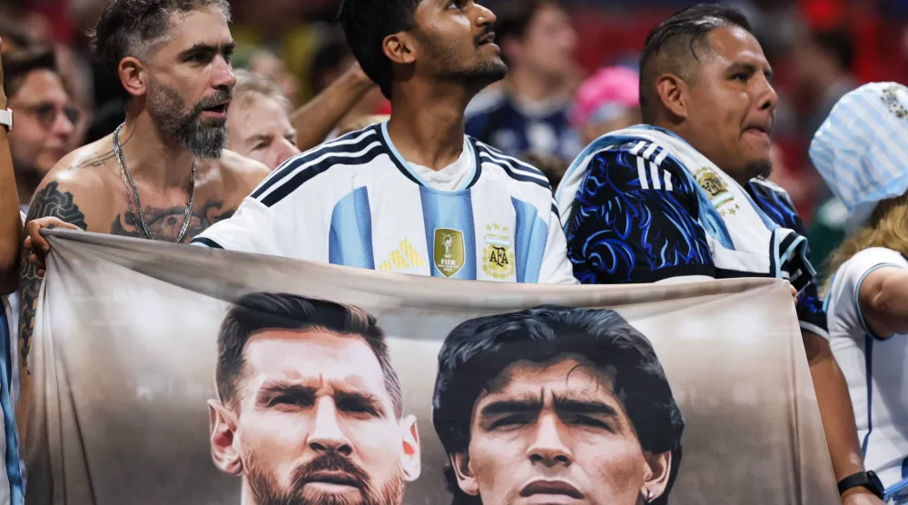 يرتبط فوز الأرجنتين على إنجلترا برابط تاريخي يُعيد إلى الأذهان ذكريات مونديال المكسيك قبل 40 عاماً (أ.ف.ب)