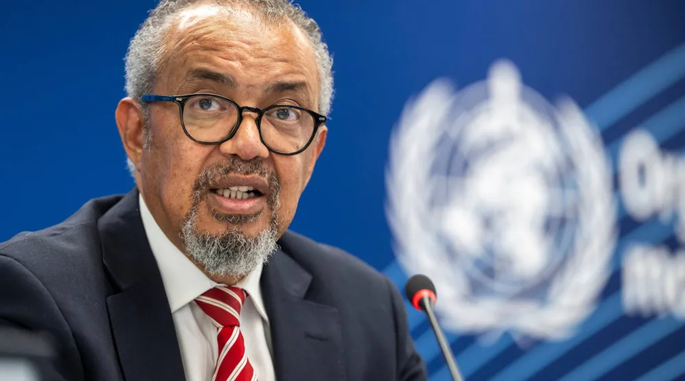 المدير العام لمنظمة الصحة العالمية تيدروس أدهانوم غيبرييسوس خلال إحاطة صحافية في جنيف (أ.ب)
