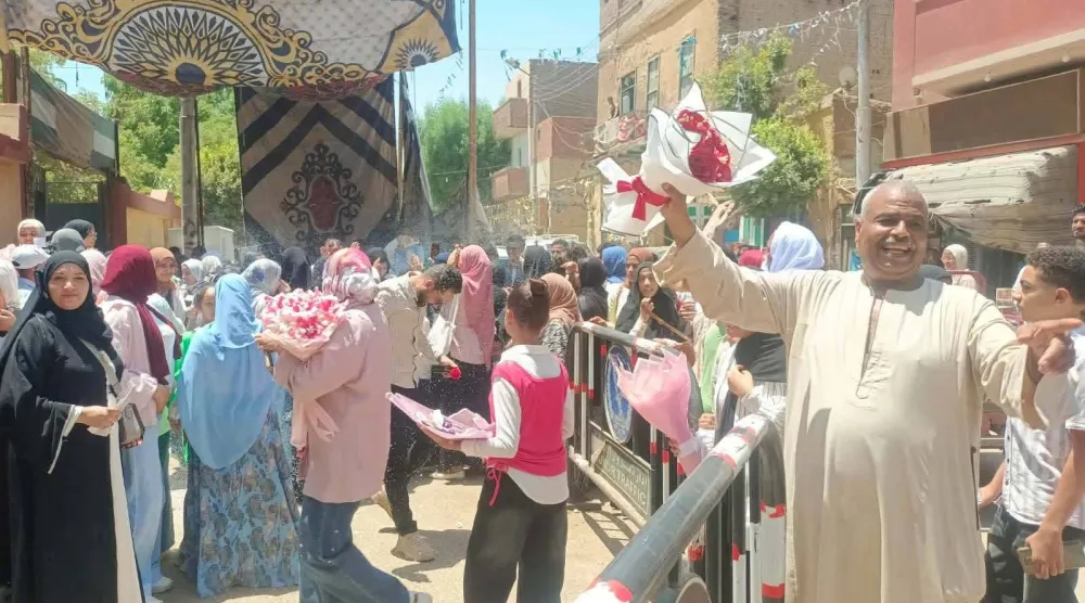 احتفالات الطلبة والأهالي بانتهاء الثانوية العامة في مصر (متداولة على «إكس»)