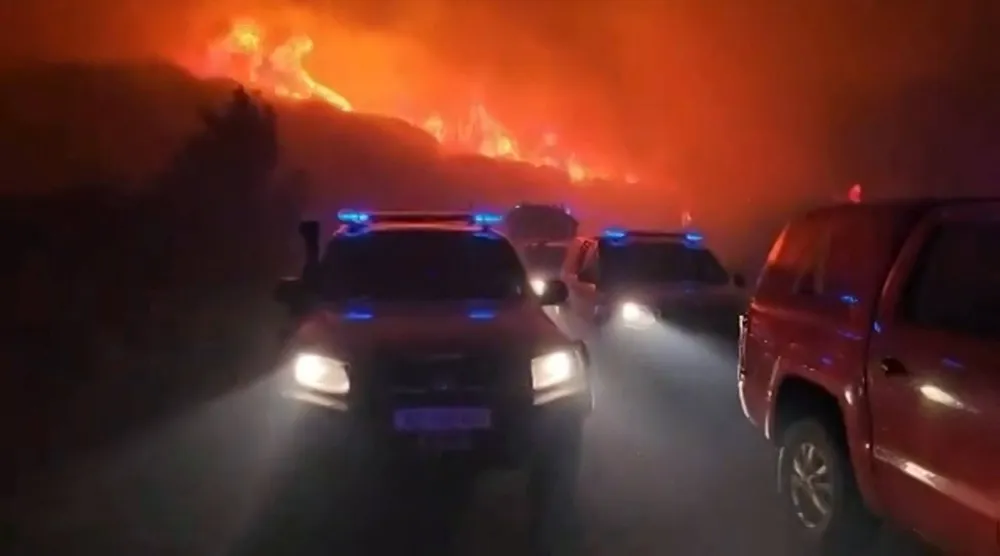 محاولات لإخماد حريق هائل في إقليم أراغون بشمال شرقي إسبانيا (أ.ف.ب)