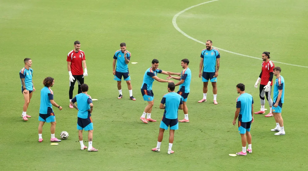 DALLAS, TEXAS - JULY 13: Players of Spain train during a Spain Training Session at Cotton Bowl on July 13, 2026 in Dallas, Texas.   Florencia Tan Jun/Getty Images/AFP (Photo by Florencia Tan Jun / GETTY IMAGES NORTH AMERICA / Getty Images via AFP)