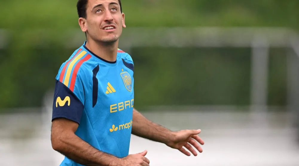 ميكيل أويارزابال مهاجم منتخب إسبانيا (أ.ف.ب)