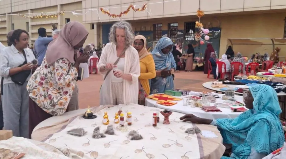 المسؤولة الأممية تتجول في معرض تراثي بالعاصمة الخرطوم (الشرق الأوسط)