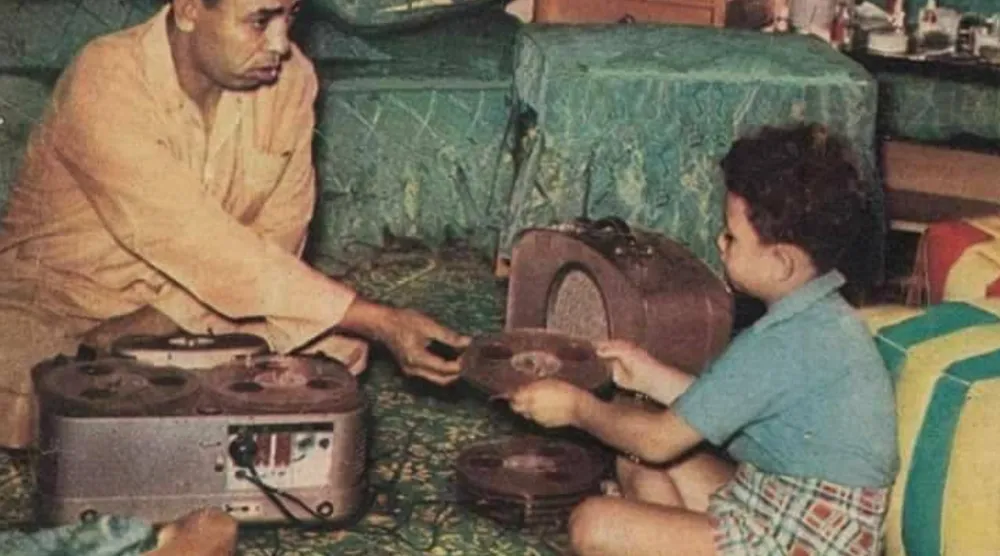 إسماعيل ياسين مع نجله ياسين (خاص لـ«الشرق الأوسط»)