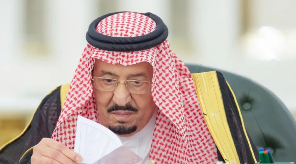 İki Kutsal Caminin Hizmetkârı Kral Selman bin Abdulaziz, Cidde’de düzenlenen Bakanlar Kurulu toplantısına başkanlık etti. (SPA)