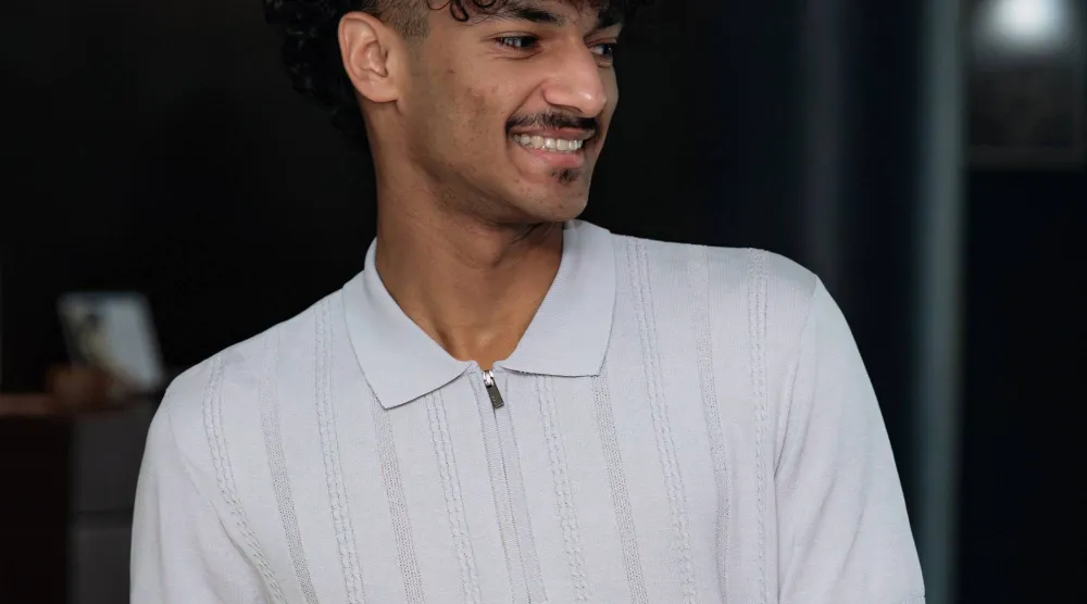 الصرنوخ لحظة وصوله إلى مقر معسكر الهلال بالنمسا (موقع النادي)