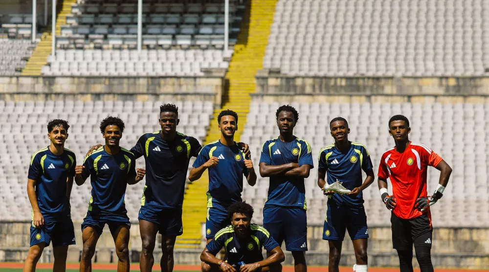 لاعبو النصر خلال التدريبات الجماعية (موقع النادي)