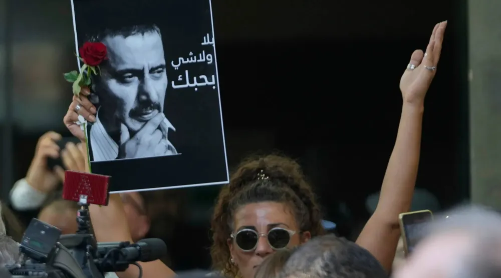 من جنازة الفنان زياد الرحباني في يوليو 2025 (أ.ب)