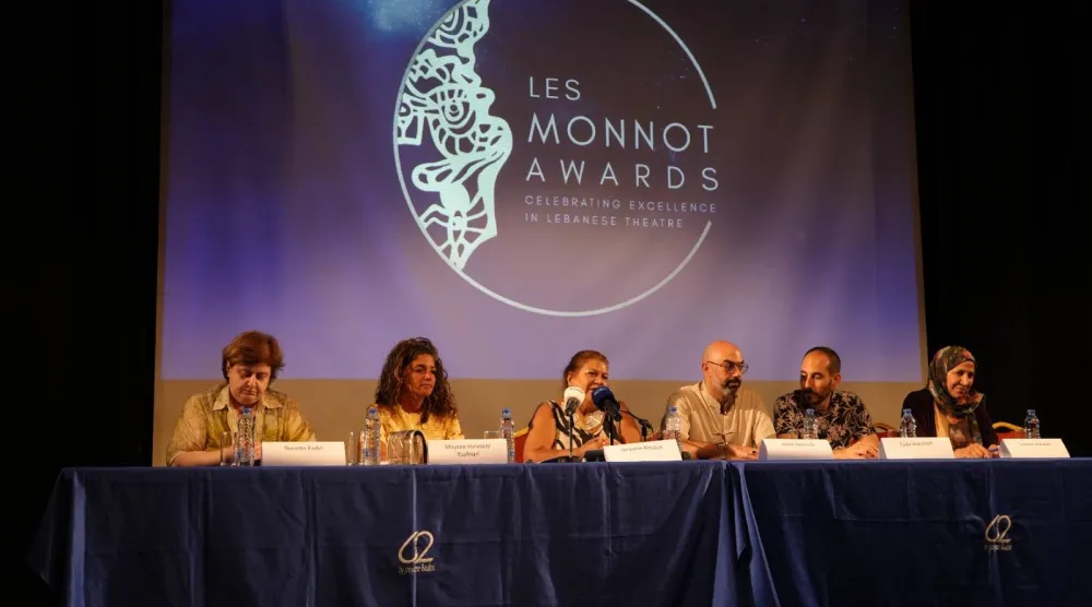 الفنّ لا يُوزَن ولكن يمكن الاقتراب منه بضمير يقظ (المونو)